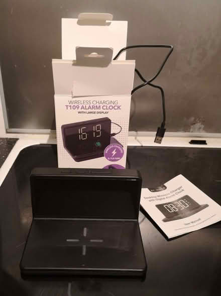 Photo of free Wireless phone charger clock (Woodley RG5) #2