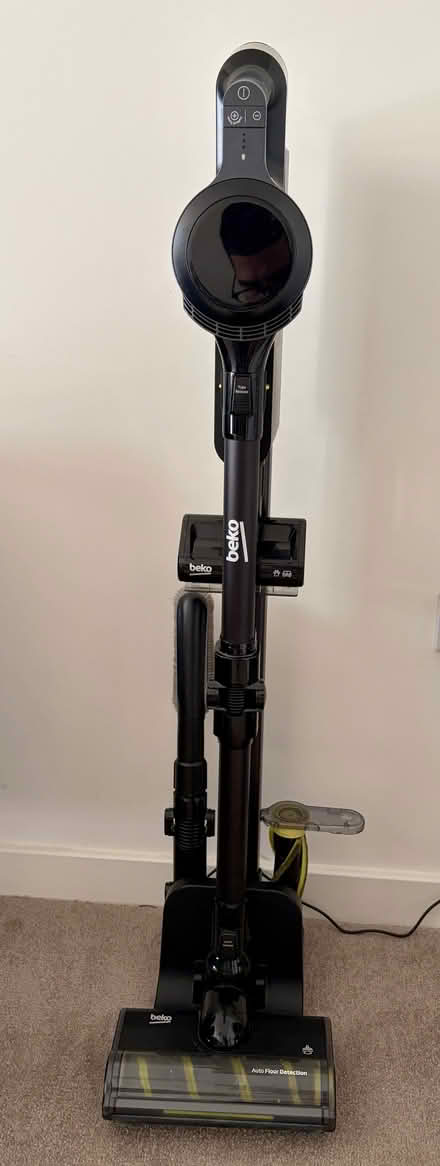 Photo of free Cordless vacuum cleaner (repair or spares) (Norfolk Park S2) #1