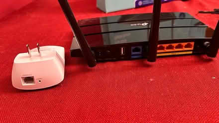 Photo of free TP-Link Router & Wi-Fi Extender (Martinez, near Ace Hardware) #2