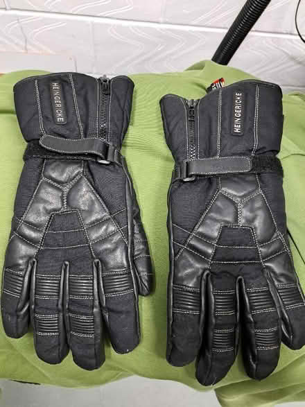 Photo of free Motorcycle gloves XL (Botley OX2) #1