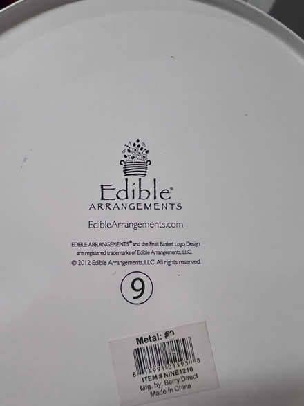 Photo of free White metal basket (Sunnyvale - Ponderosa Park) #3
