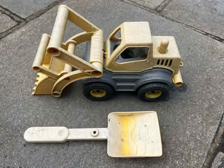 Photo of free Sandpit toys (Ruislip UB10) #1