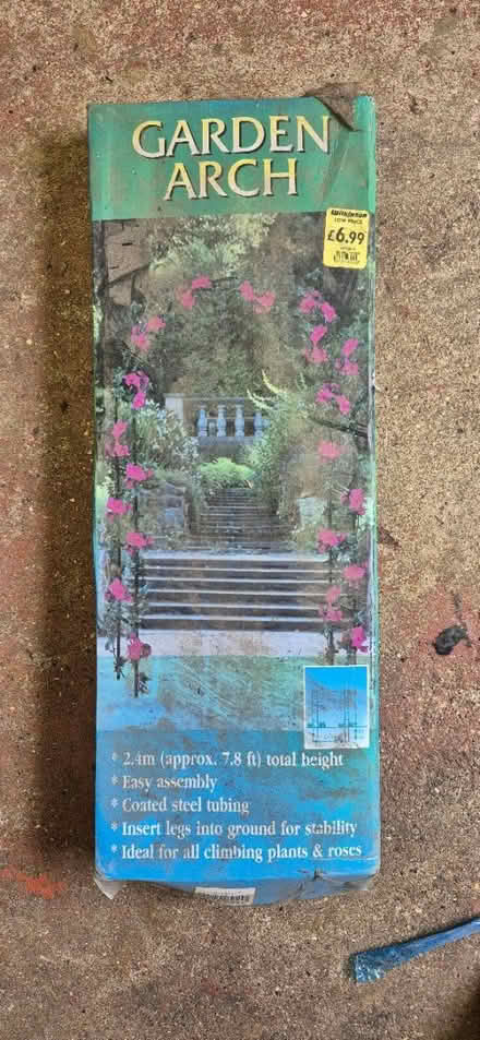 Photo of free Garden arch (Hooks Cross SG14) #1