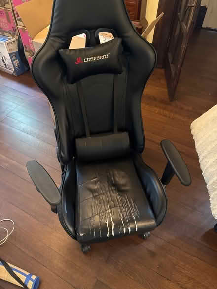 Photo of free Gaming chair – worn (Nether Green S11) #1