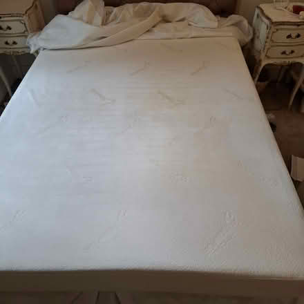 Photo of free Tempur double mattress (SE22) #2