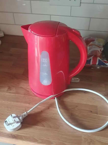 Photo of free Kettle (Middleton DE4) #1