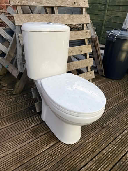 Photo of free Bath toilet, sink and pedestal (Heage DE56) #4
