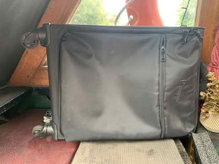 Photo of free Small suitcase, not perfect (E8 4pt) #1