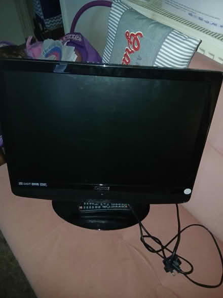 Photo of free Tv dvd combo (Chattenden ME3) #1