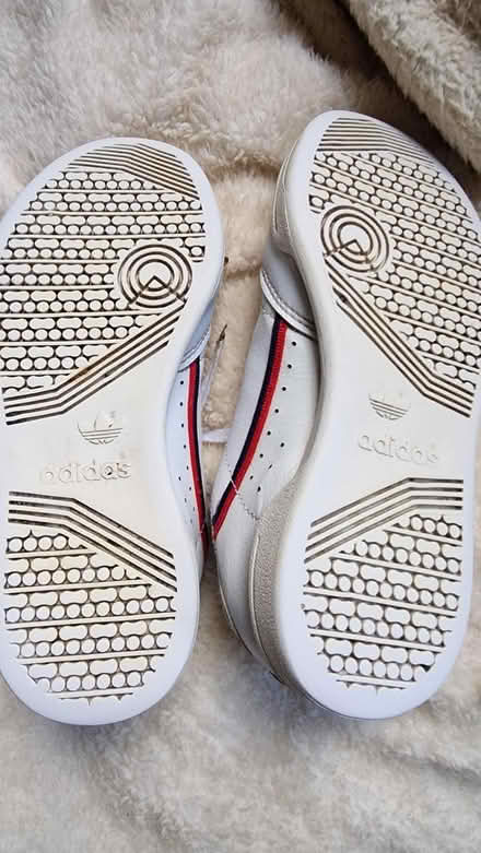 Photo of free Kid's Adidas snickers (Clovenstone EH14) #1