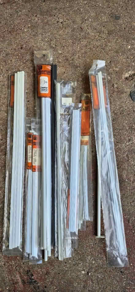 Photo of free Model making items (Hooks Cross SG14) #1
