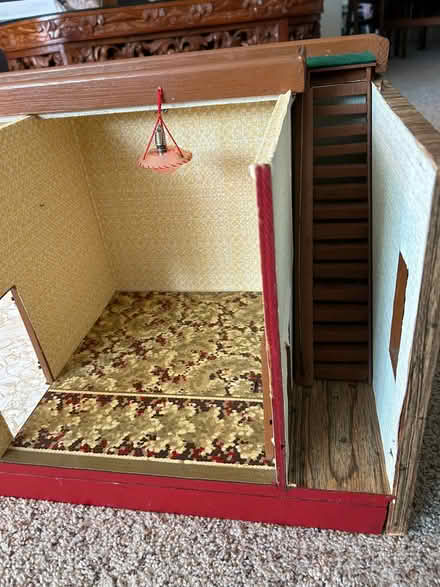 Photo of free Handmade dollhouse from the 1950s (Hintonburg) #2