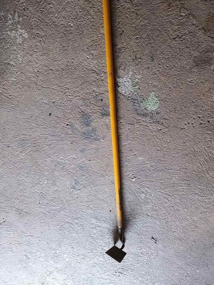 Photo of free Garden hoe (Chesterfield, S40) #2