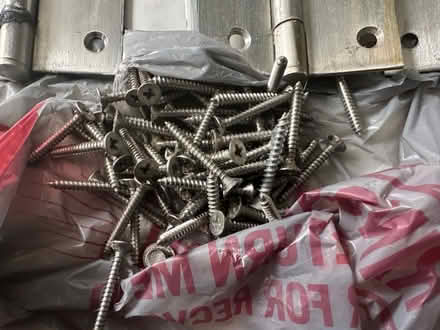 Photo of free Door hinges (W42lu) #3