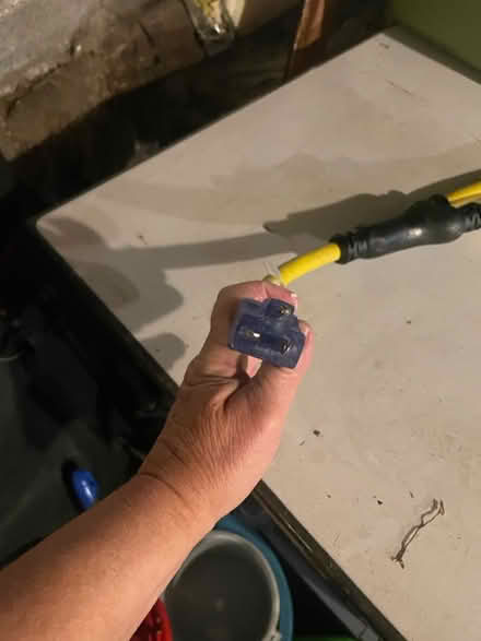 Photo of free NEMA 5-15P extension/splitter (downtown) #2