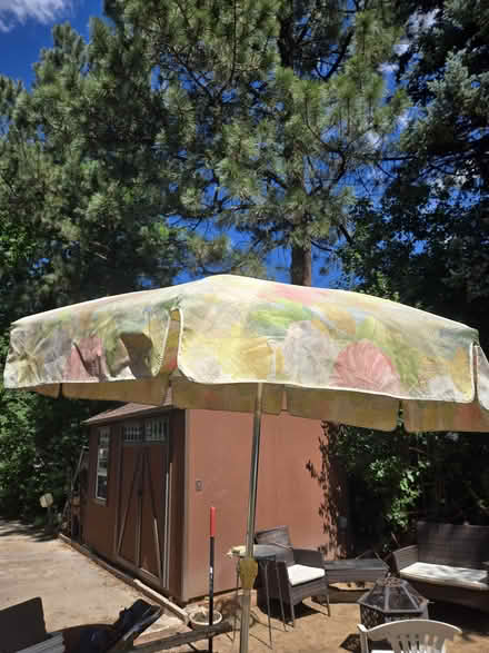 Photo of free Table umbrella (near downtown Littleton) #3