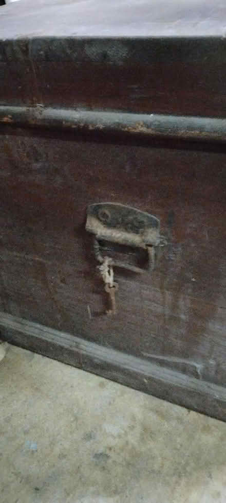 Photo of free Vintage wooden trunk (Kennington OX1) #3