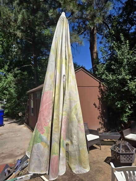 Photo of free Table umbrella (near downtown Littleton) #4