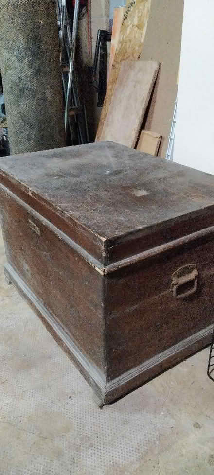 Photo of free Vintage wooden trunk (Kennington OX1) #2