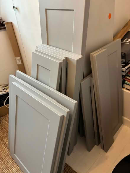 Photo of free Kitchen cupboard doors (Burghfield RG30) #1