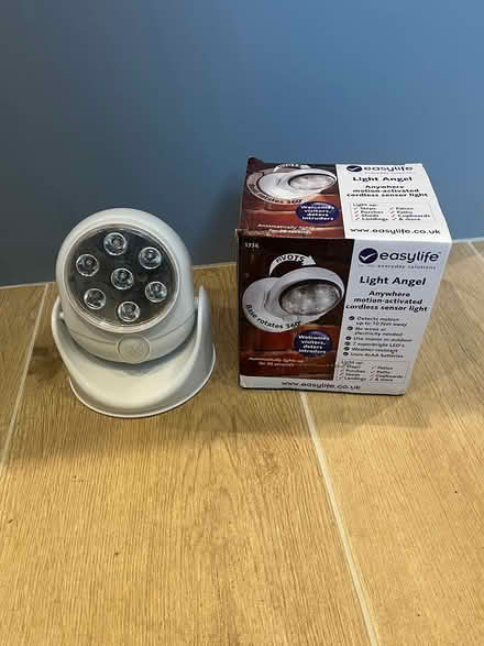Photo of free 2 small motion-sensor lights (Bassingbourn SG8) #1