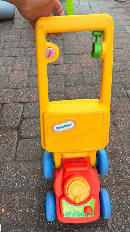 Photo of free Kids play lawn mower (Clarendon metro,Arlington, VA) #1