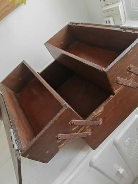 Photo of free Vintage Wooden Cantilever box (Shooters hill SE18) #3