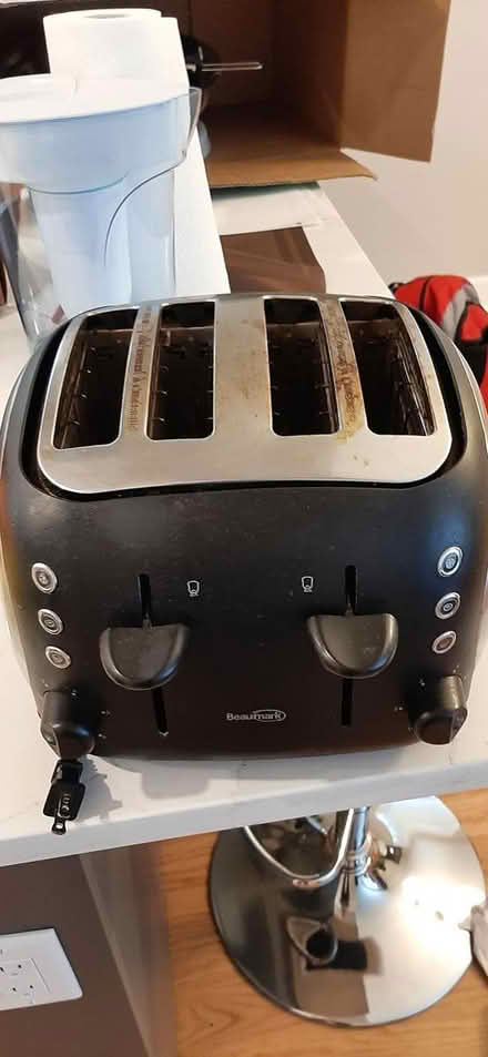 Photo of free Beaumark Toaster (Hazeldean / Castlefrank) #1