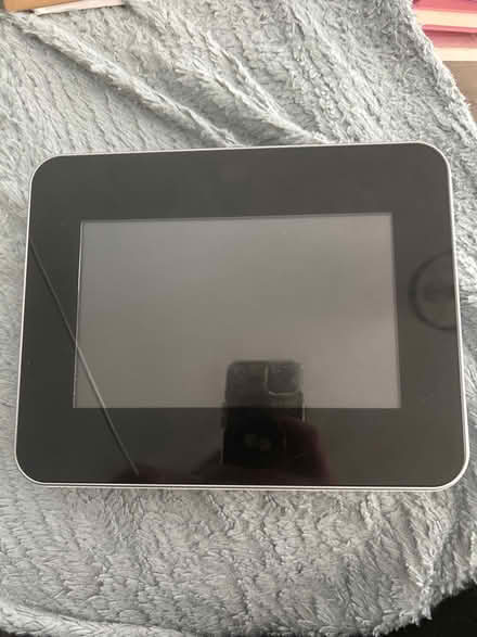 Photo of free Digital photo frame (Bartley Green B32) #1