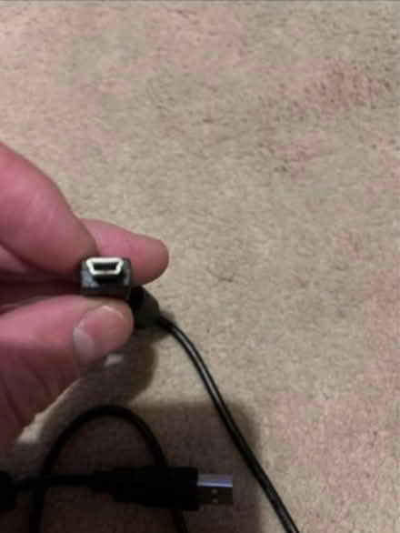 Photo of USB Cable A to Mini-B (Iceland LE2) #2