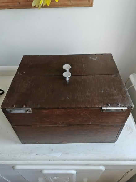 Photo of free Vintage Wooden Cantilever box (Shooters hill SE18) #4