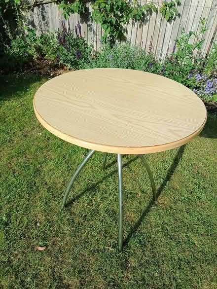 Photo of free Small Round Table (Haywards Heath - Near Station) #1