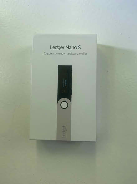 Photo of free Cryptocurrency hardware wallet (Northwest Livonia) #1