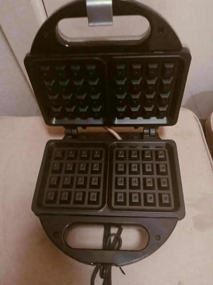 Photo of free Waffle Maker (White Center) #1