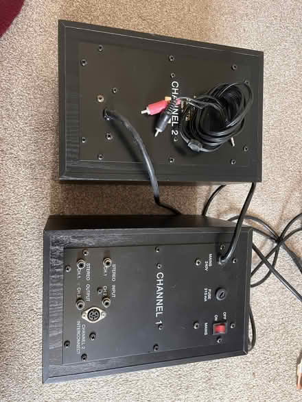 Photo of free active speakers (Woodhouse Eaves LE12) #2