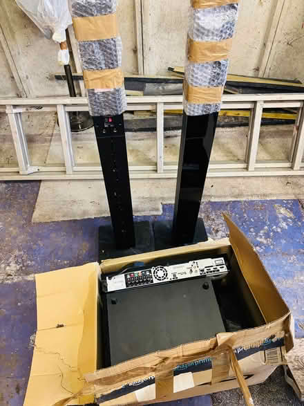 Photo of free UNTESTED Surround sound speakersdvd (Flackwell Heath HP10) #1