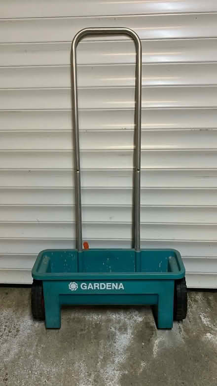Photo of free Lawn sand/fertiliser dispenser (PE28) #1