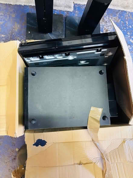 Photo of free UNTESTED Surround sound speakersdvd (Flackwell Heath HP10) #2