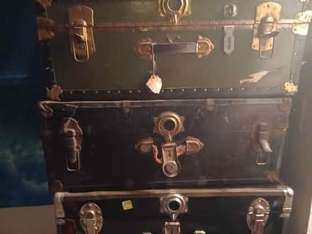 Photo of free Foot locker/trunks (Bellevue BCC area) #4