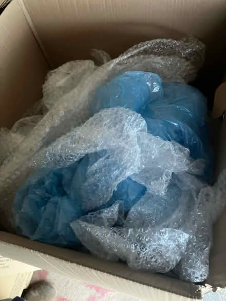 Photo of free Packing boxes & paper, bubble wrap (TF1) #2
