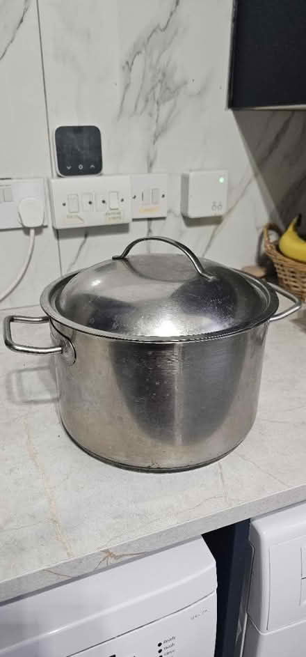 Photo of free Steel pan with lid. 4 litres (SL3) #1