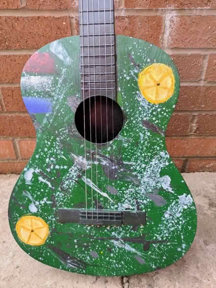 Photo of Unloved/ broken guitars (Romiley SK6) #2