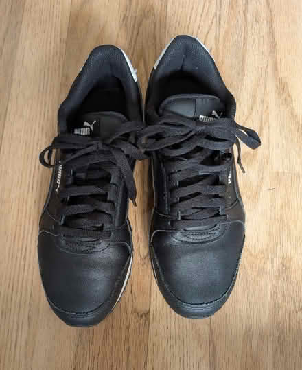 Photo of free Leather Puma trainers (Woodhall AL7) #1