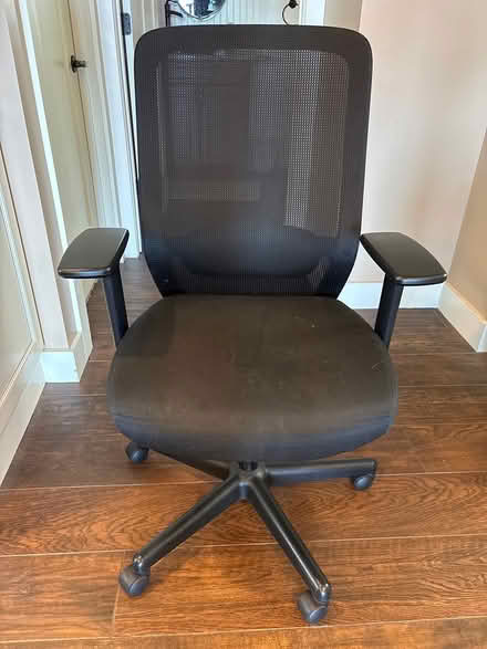 Photo of free Desk chair (13 Mile and Old Novi Rd.) #1