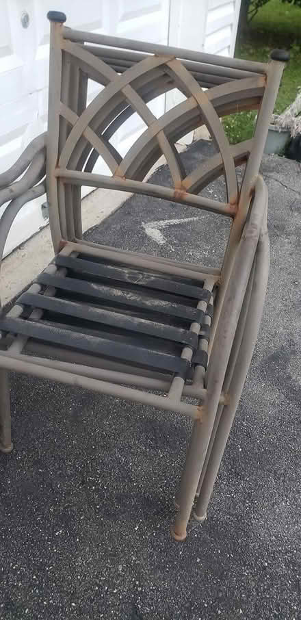 Photo of free Patio chairs (Germantown, kingsview area) #1