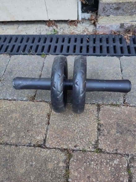 Photo of free Abs roller (Berkhamsted HP4) #1