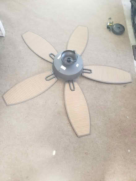 Photo of free Harbor Breeze 5 Blade Fan (Clarksburg) #1