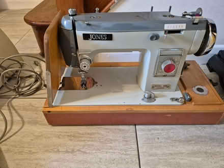 Photo of free Jones 568 foreign sewing machine (NR4) #2