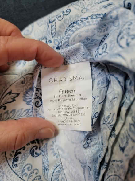 Photo of free Queen lightweight sheets (North Oakland) #2