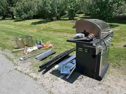Photo of free Curbside Giveaways (Kemptville) #1